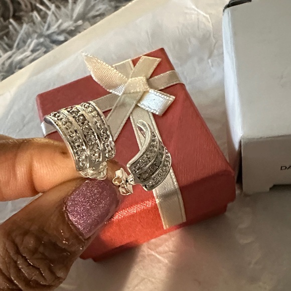 Avon vinegar day to night Earrings - Picture 3 of 10